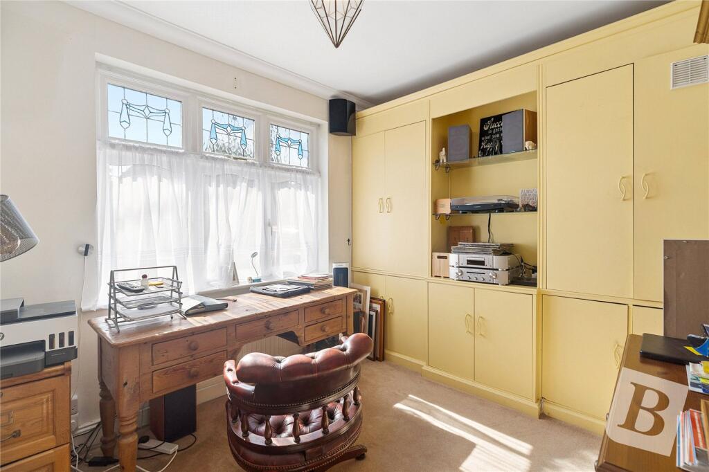 House in Brentwood, Crow Green - More