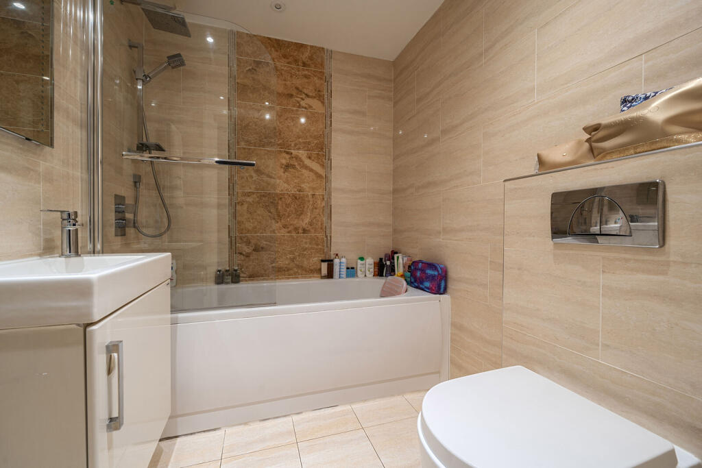 Apartment in London - More