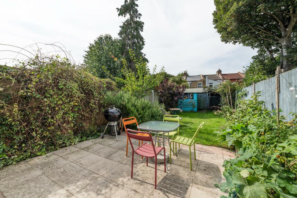 House in London, Forest Gate - View 5