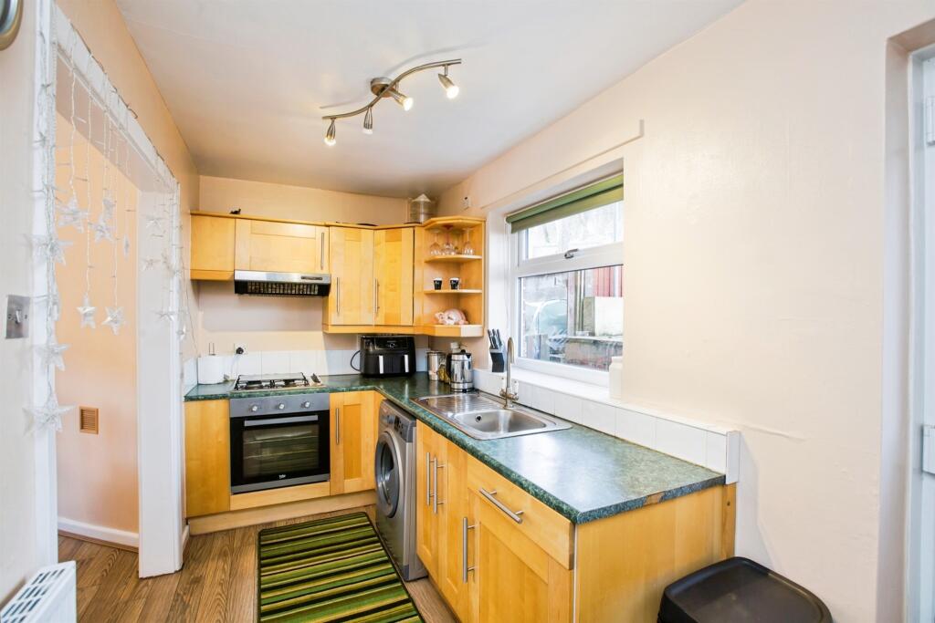 House in Halifax - View 4