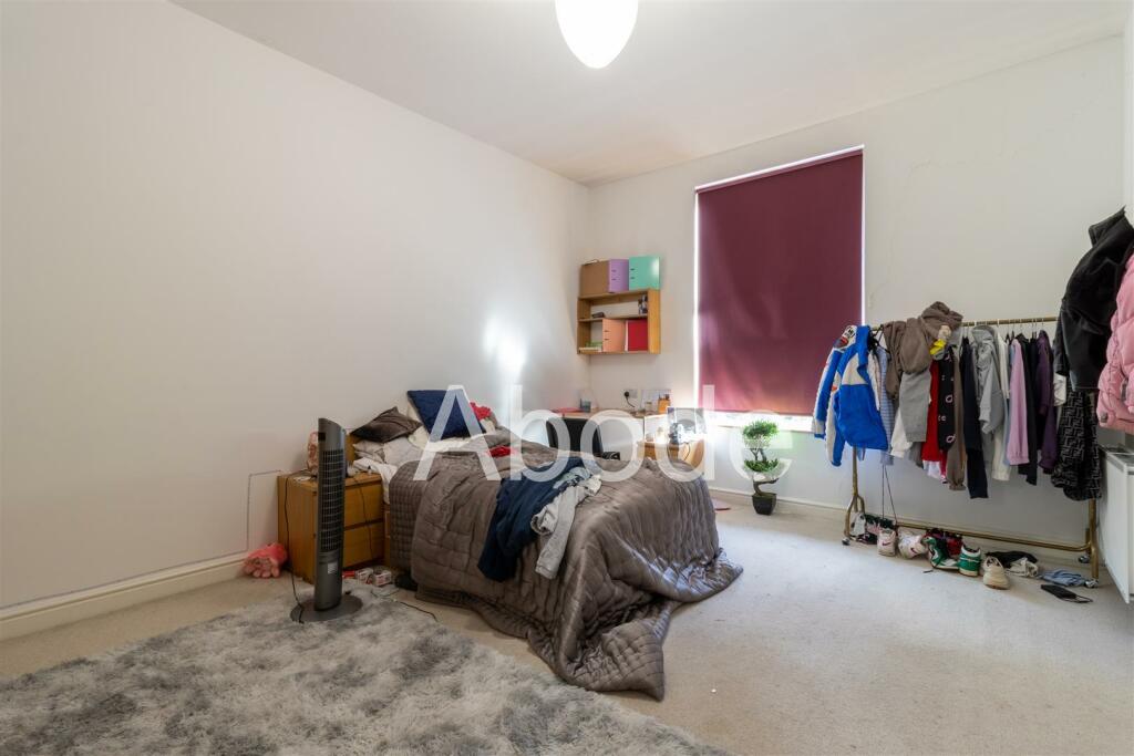 6 bedroom house for rent