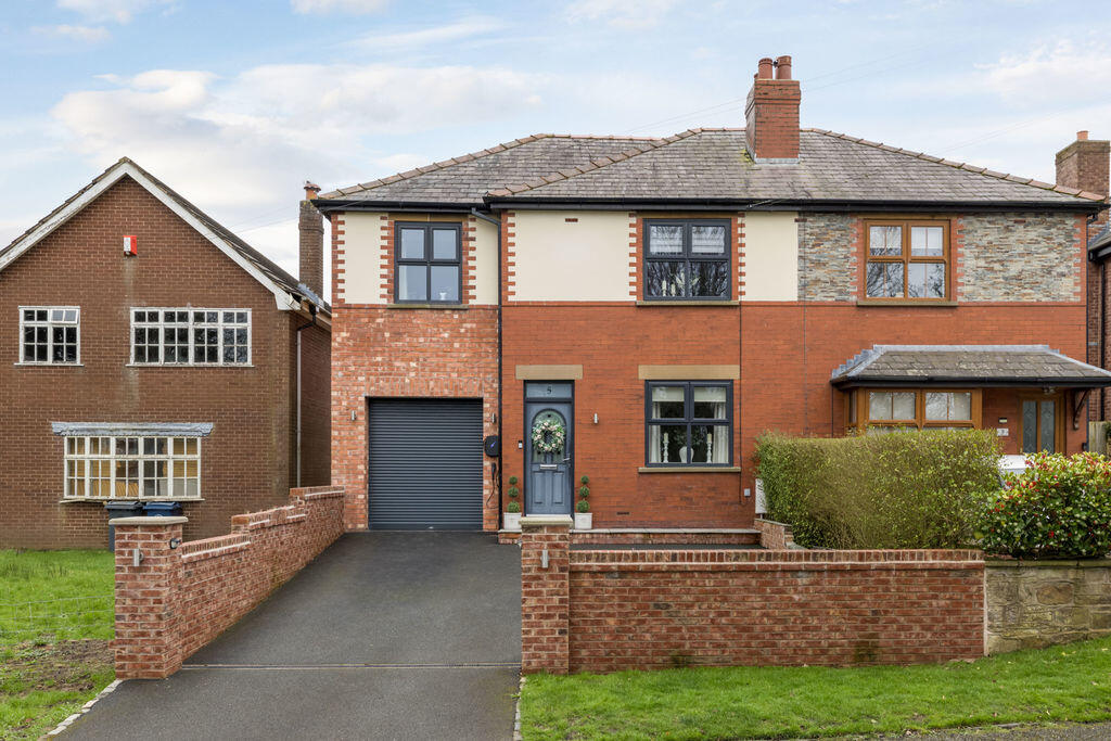 Main image of property: Carr House Lane, Wrightington, WN6 9SH