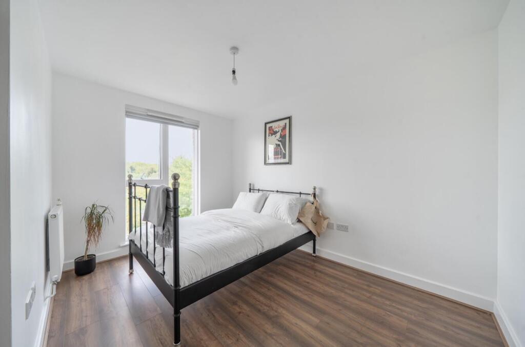 Apartment in London - View 3