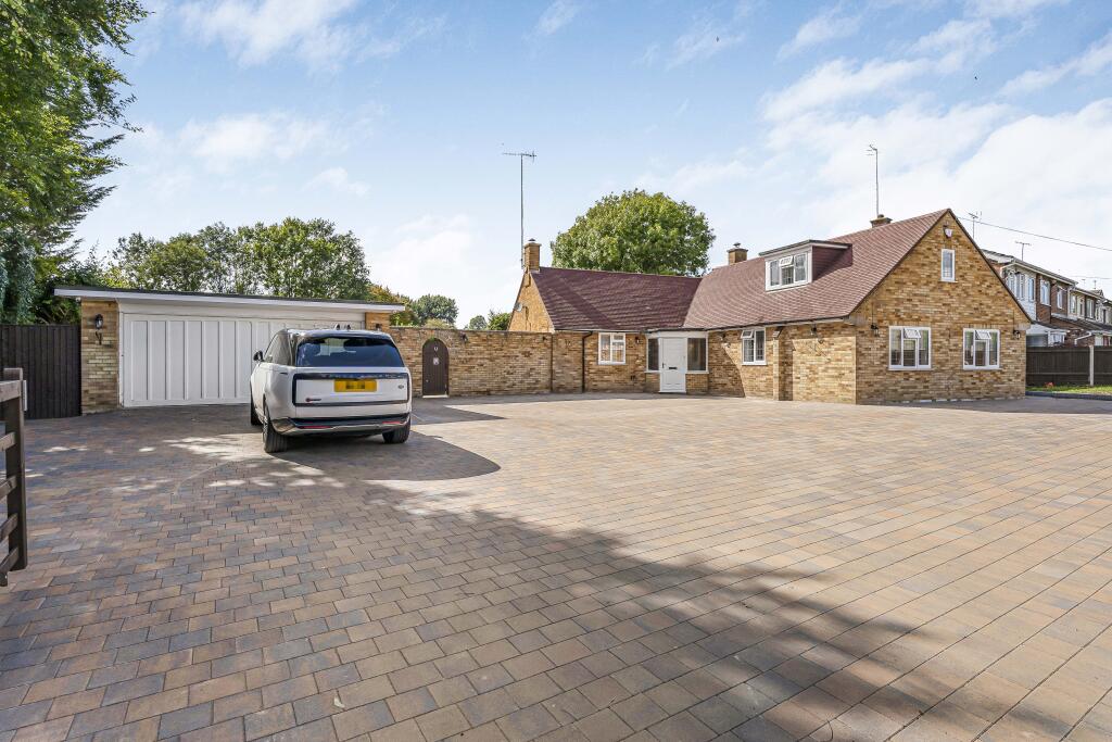 Main image of property: Piccotts End, Hemel Hempstead, HP1