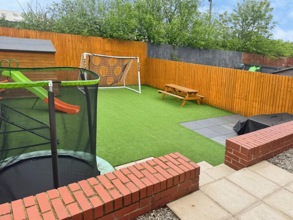 Hardy Close, Bootle photo 4