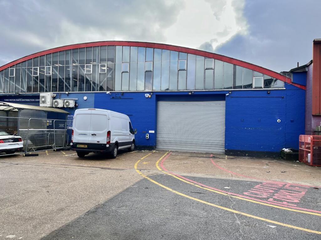 Main image of property: 2C Tomo Industrial Estate, Packet Boat Lane, Uxbridge, UB8 2JP
