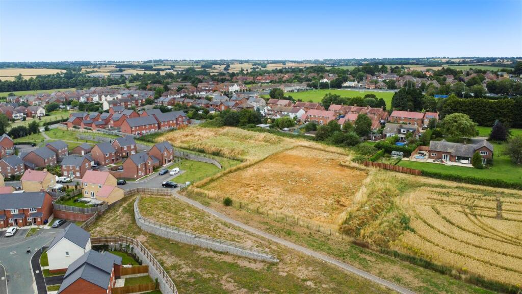 Blincow Road, Long Buckby, Northampton - View 5