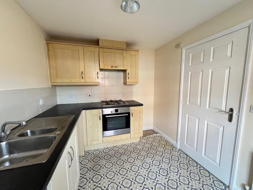 House in Stoke-on-Trent - More