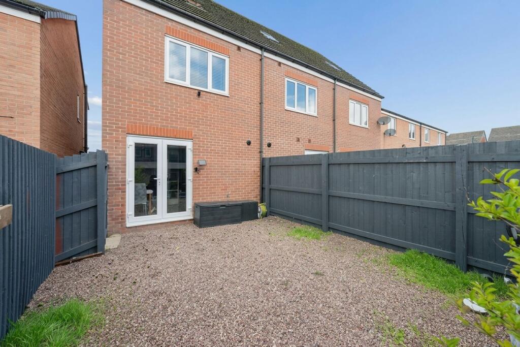House in Oldham - View 4