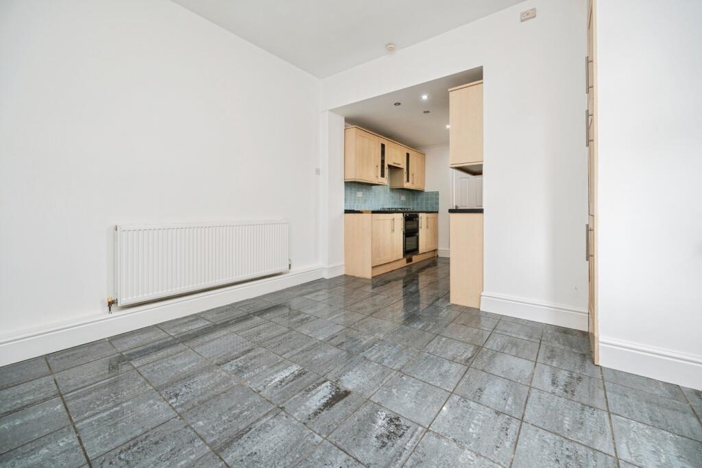 House in Sandwell, West Midlands - More