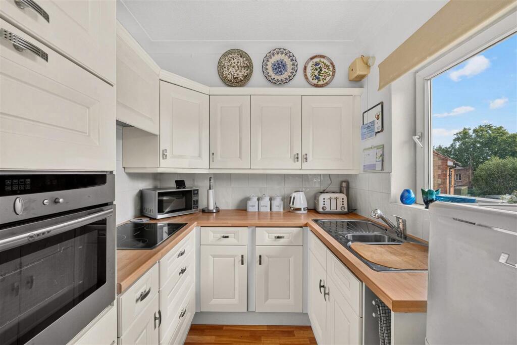 Apartment in London - More