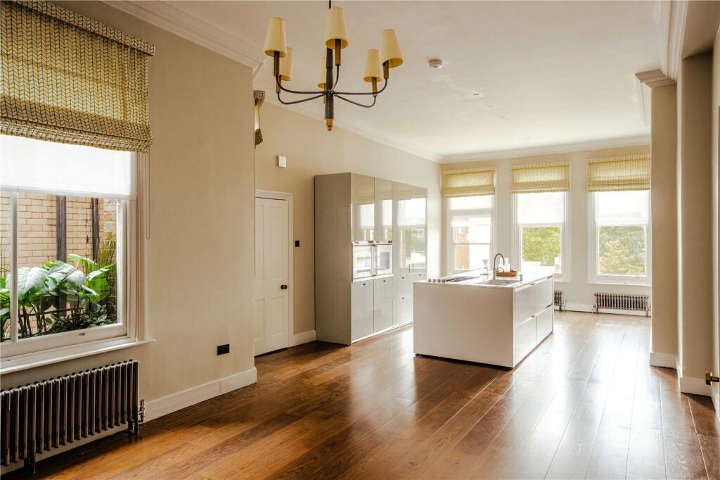 Apartment in London - View 5
