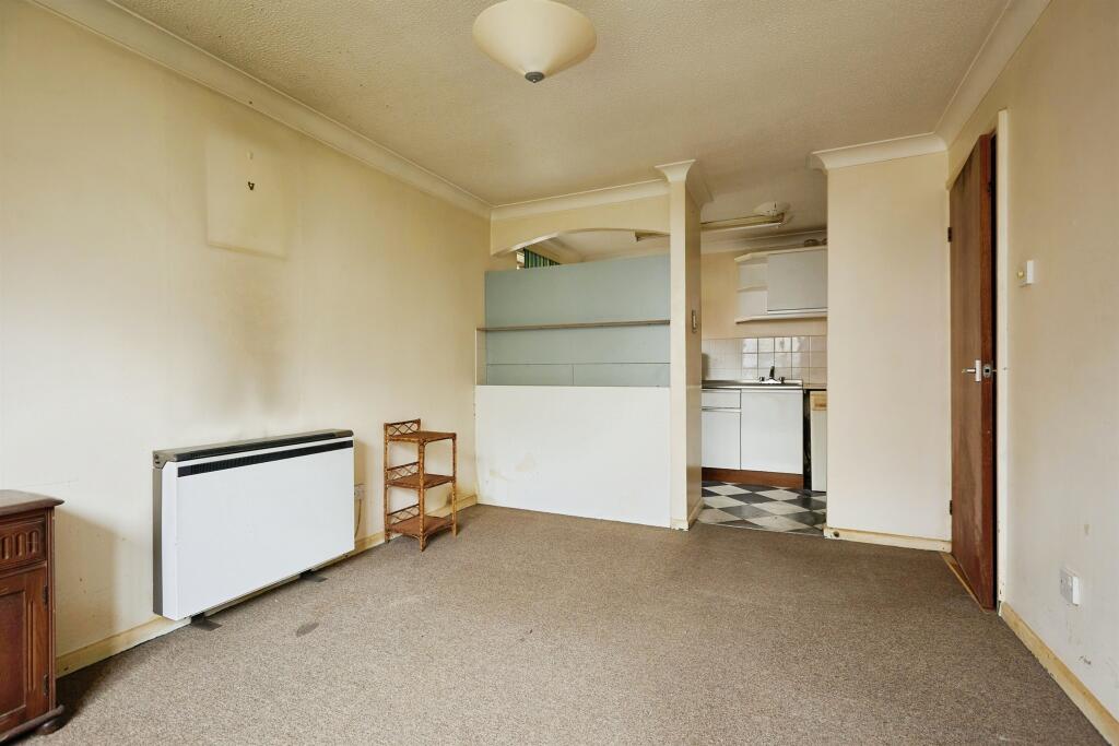 Additional image 4 of Eastland Road, Yeovil