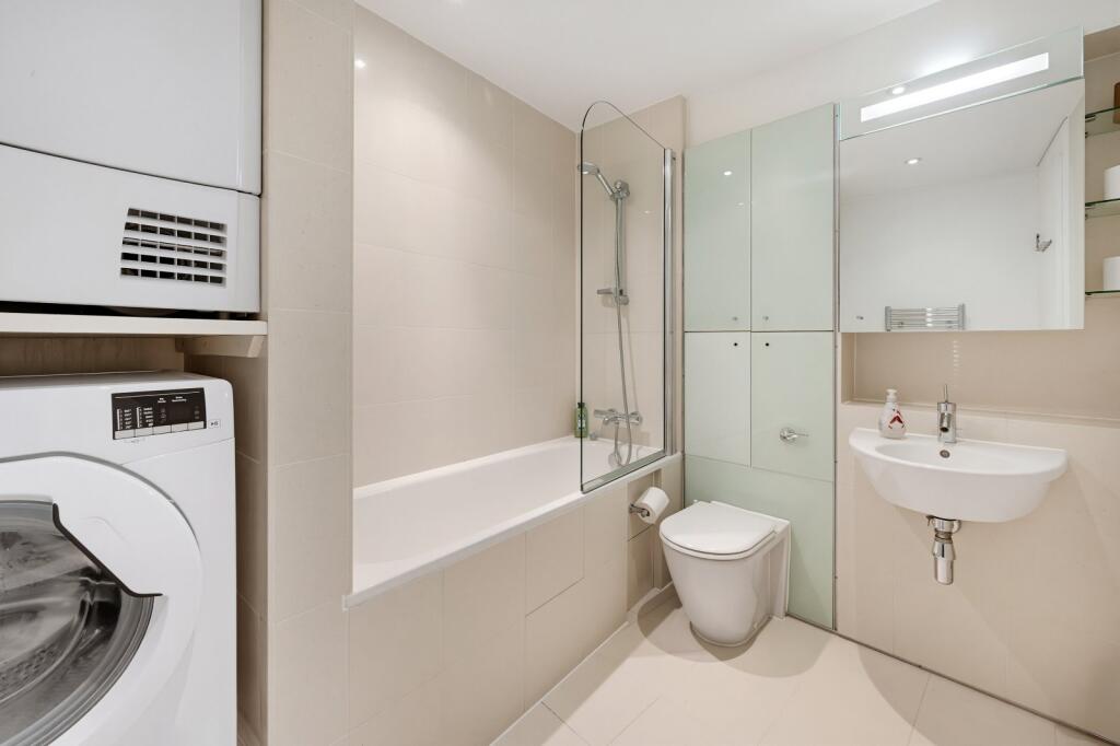 Apartment in London - View 3