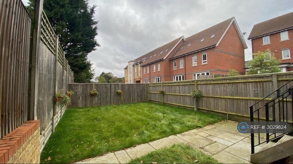 House in Slough - View 3