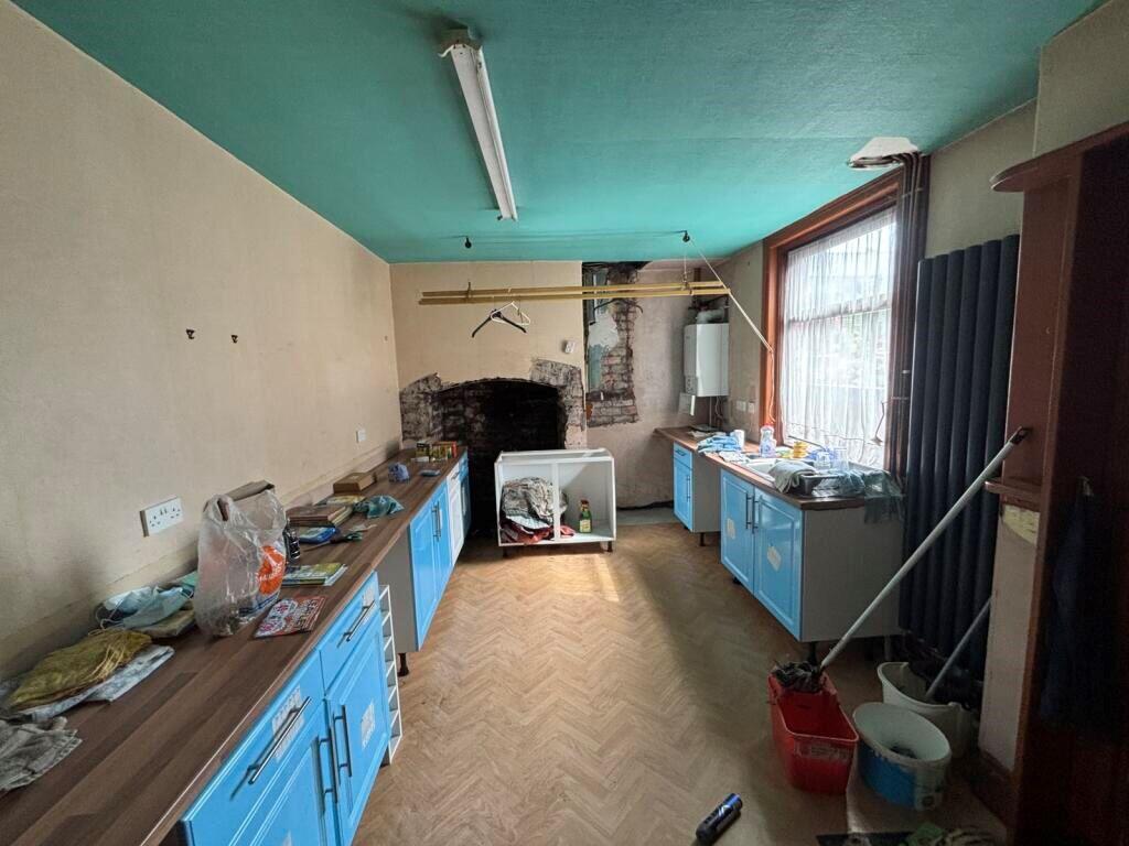 334 Edenfield Road, Rochdale, Lancashire, OL11 5AG photo 4