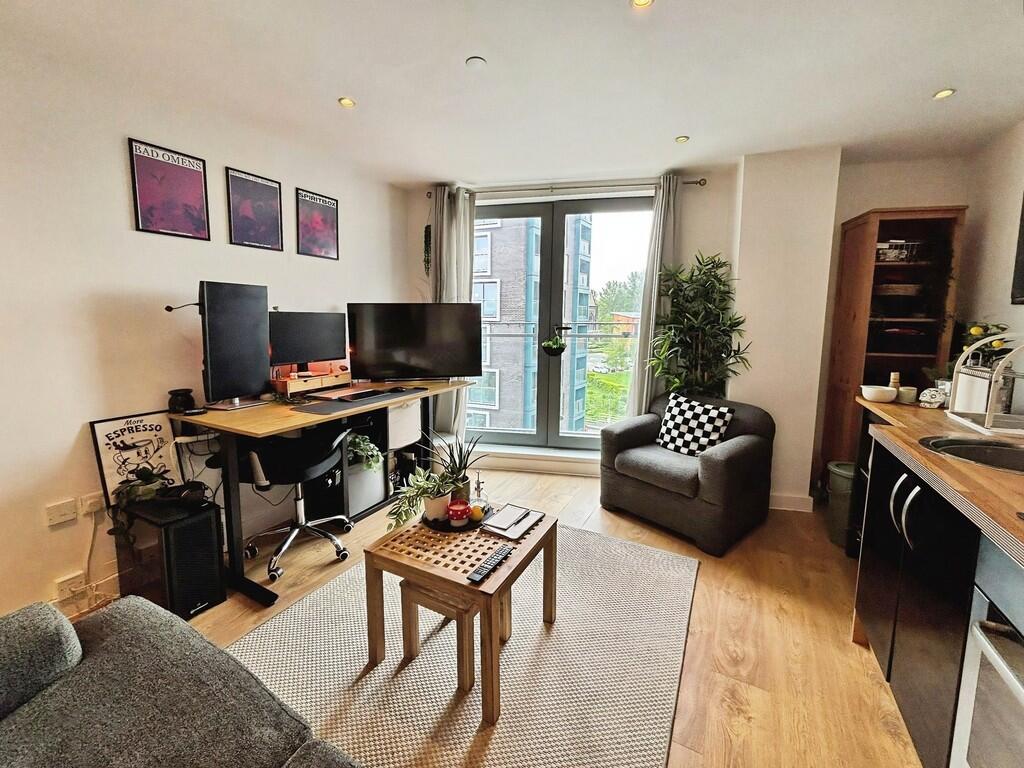 Main image of property: Echo Central One
