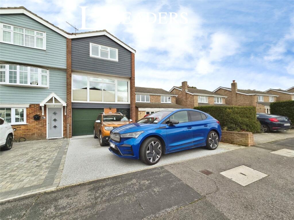 Main image of property: Gale Moor Avenue, Gosport, Hampshire