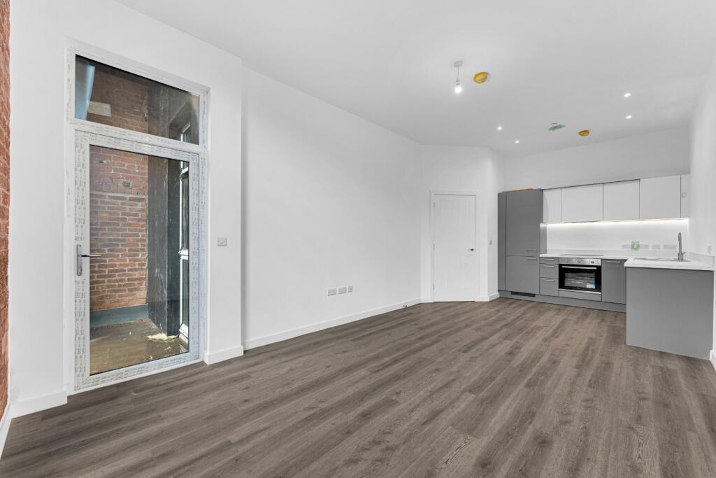 Apartment in Bolton - View 4