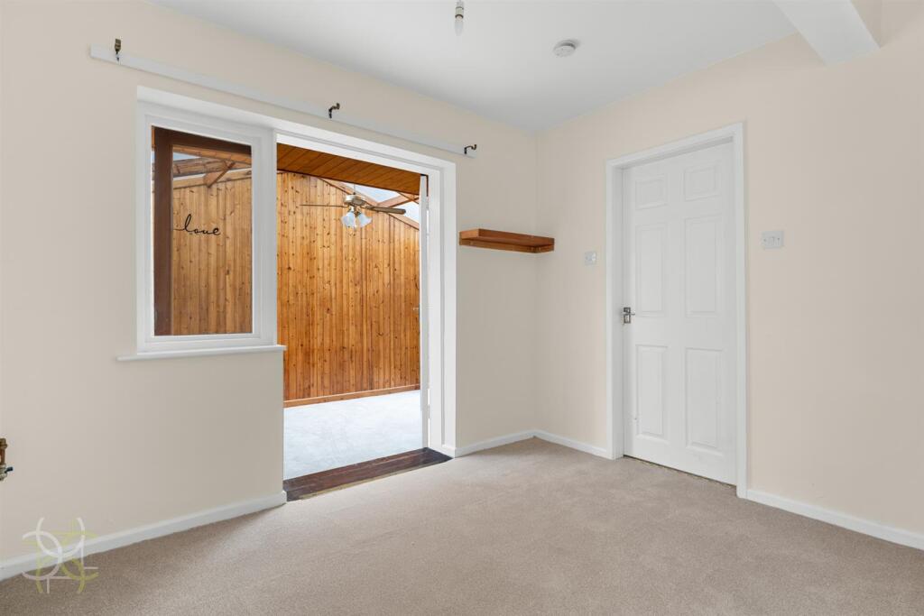 House in Worcester - More