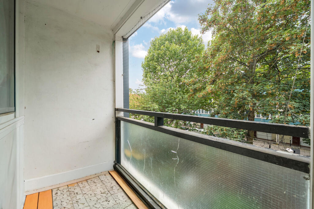 Apartment in London - View 3
