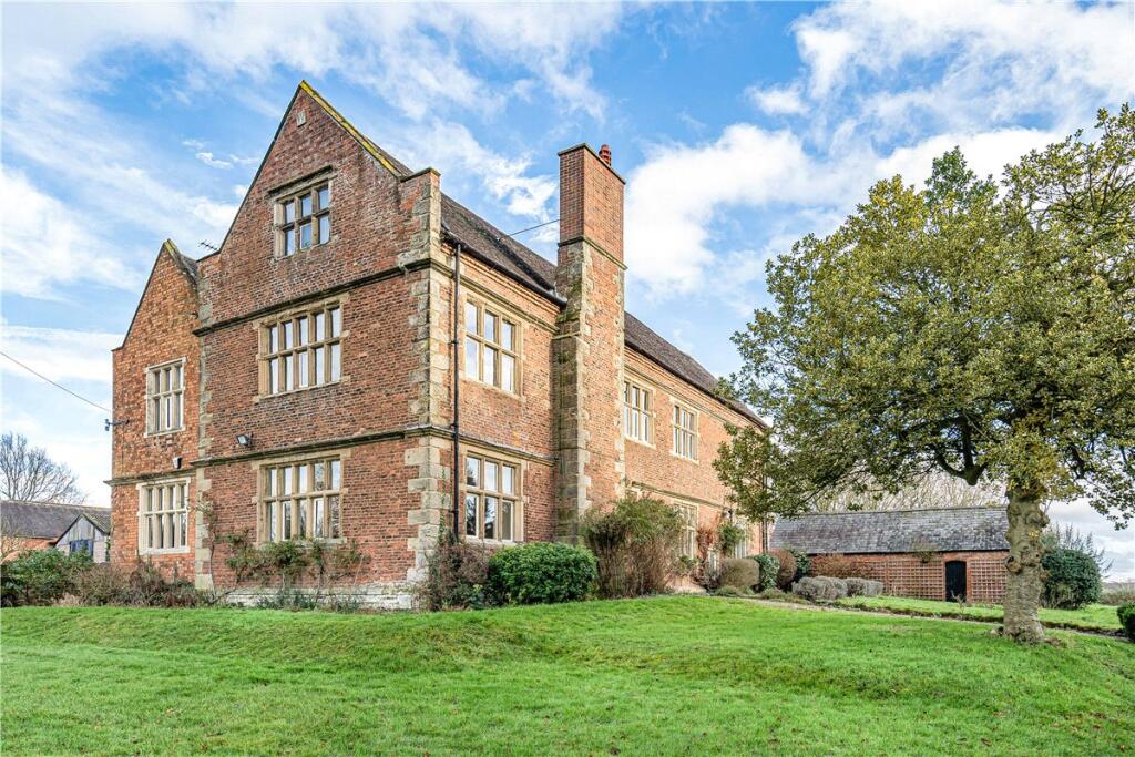 Main image of property: Main Street, Sutton Cheney, Nuneaton, Leicestershire, CV13