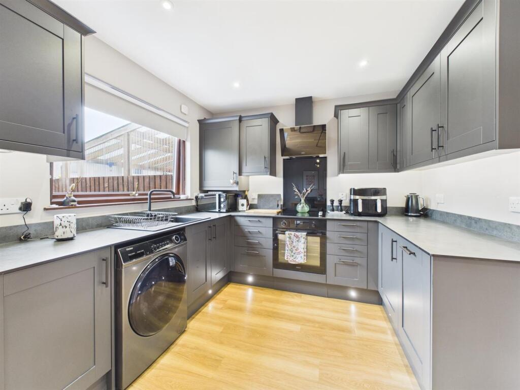 22 Simpson Place Perth, PH1 2UG - View 5