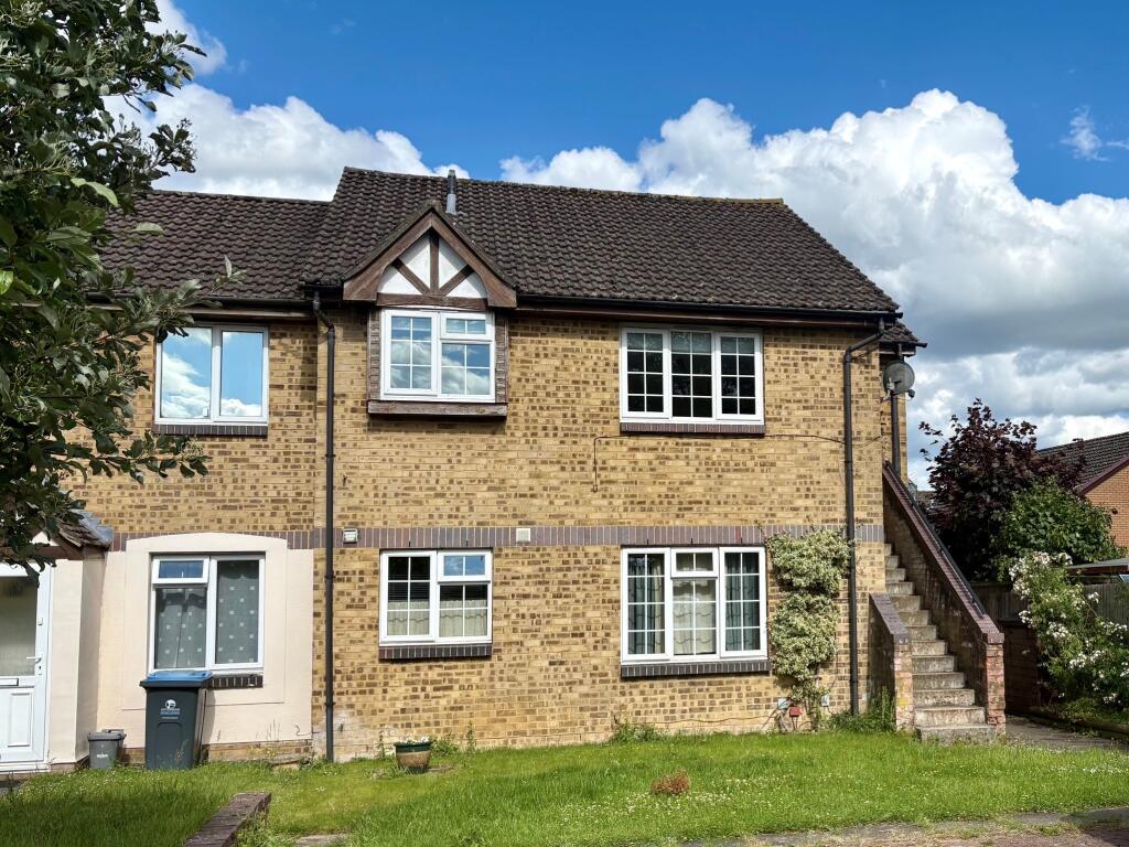 Main image of property: Lovatt Close, Carterton, Oxfordshire