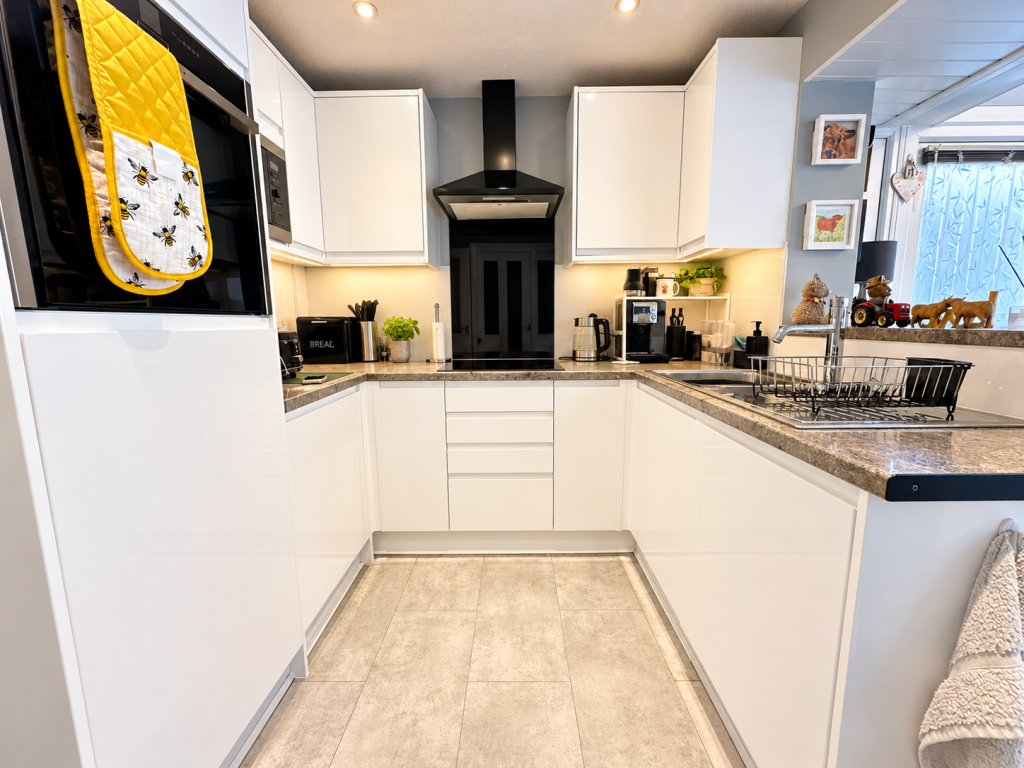 Willow Close, Huish Episcopi photo 3