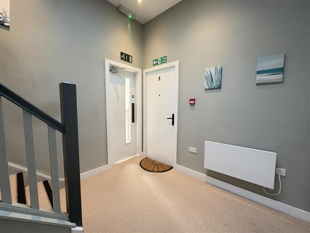 Apartment in Stockport - More