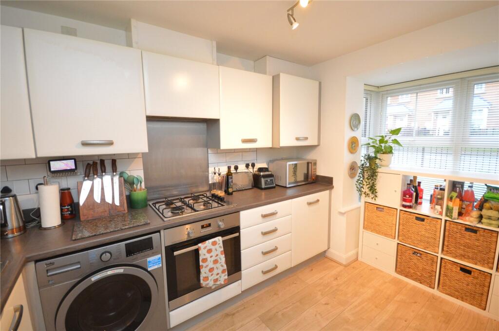 Woodside Court, Middleton, Leeds, West Yorkshire photo 3