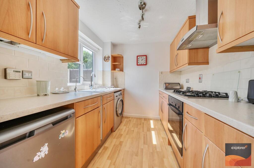 House in Basingstoke and Deane, Hatch Warren - View 4