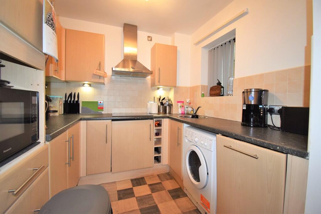 Apartment in Hull, Old Town - View 4