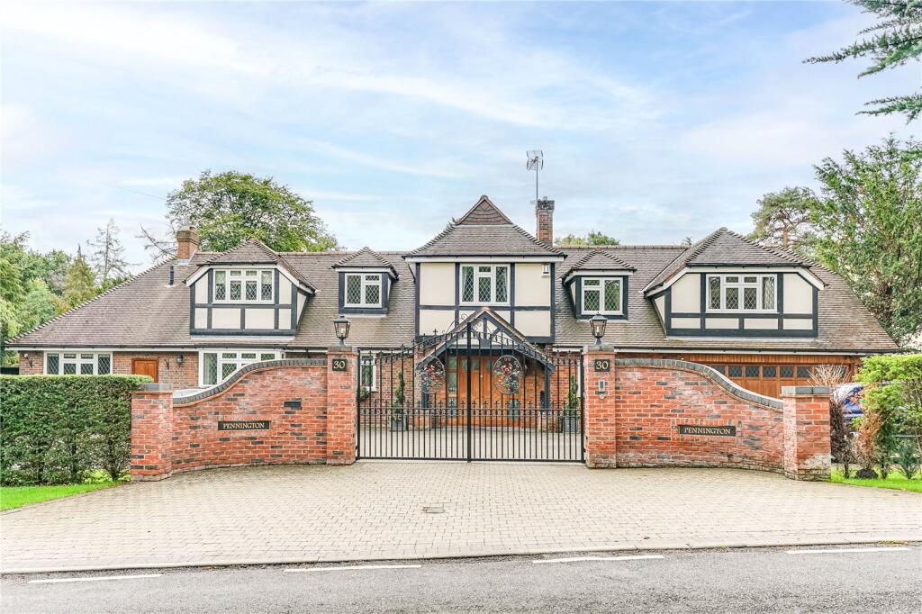 Main image of property: Carbone Hill, Northaw, Hertfordshire, EN6