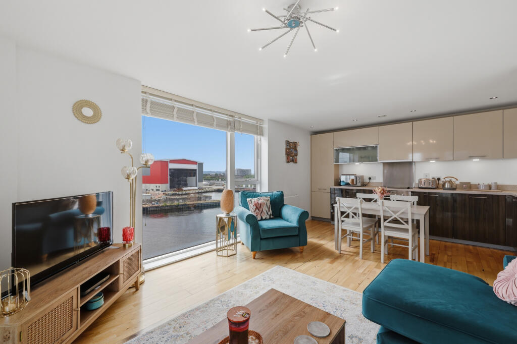 Apartment in Glasgow - View 2