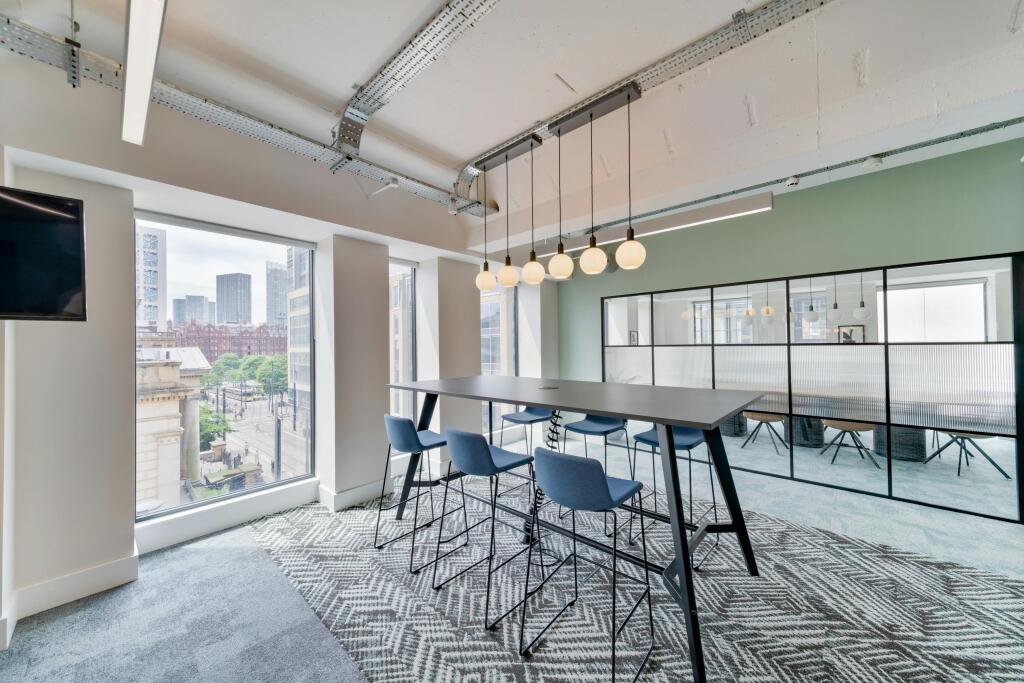 BlueCoastCapital_Hyphen_7R59576-Edit.jpg