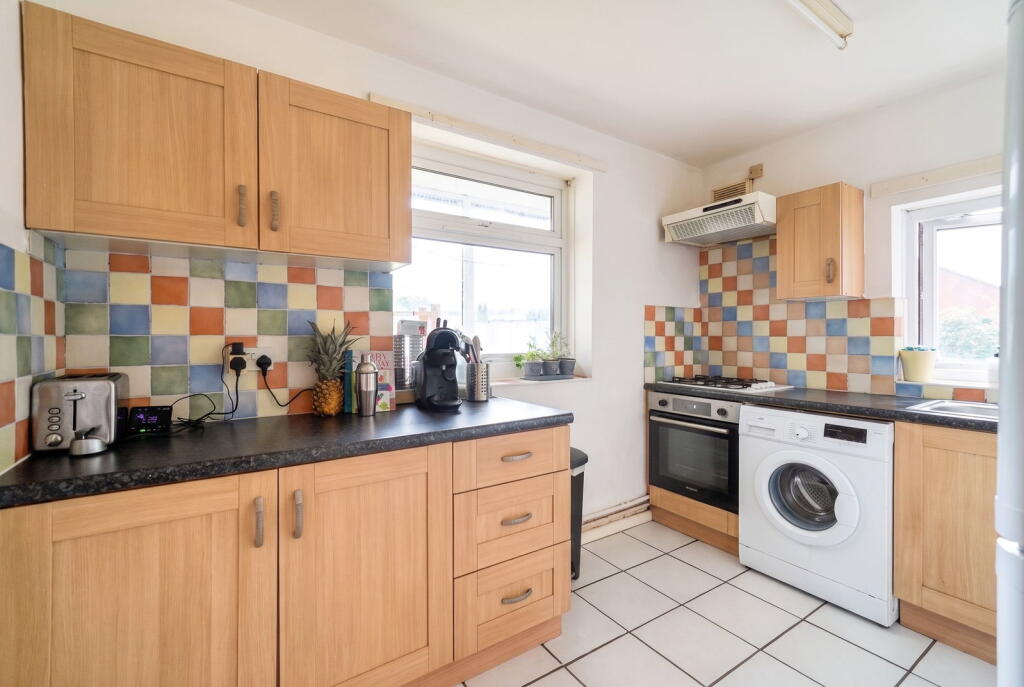 Apartment in Solihull, Ulverley Green - More