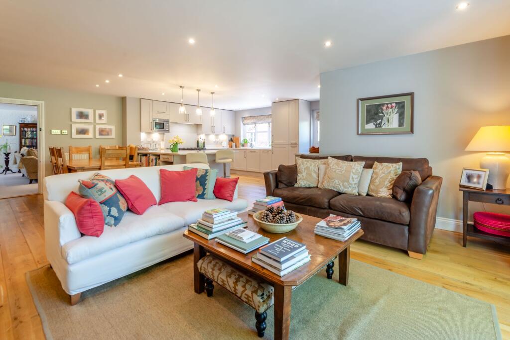 House in Slough - View 4