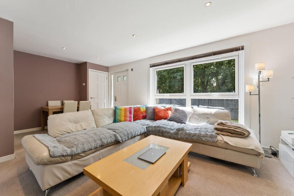 House in Glasgow, South Mains, Milngavie - View 2