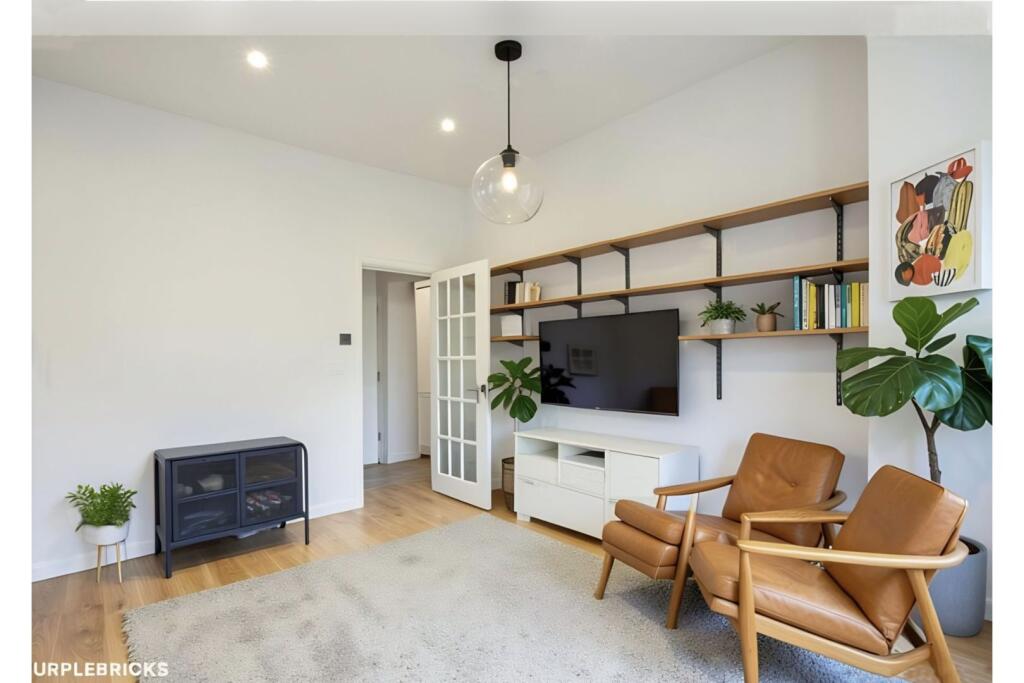 Apartment in London, Brondesbury Park, Brondesbury - View 4