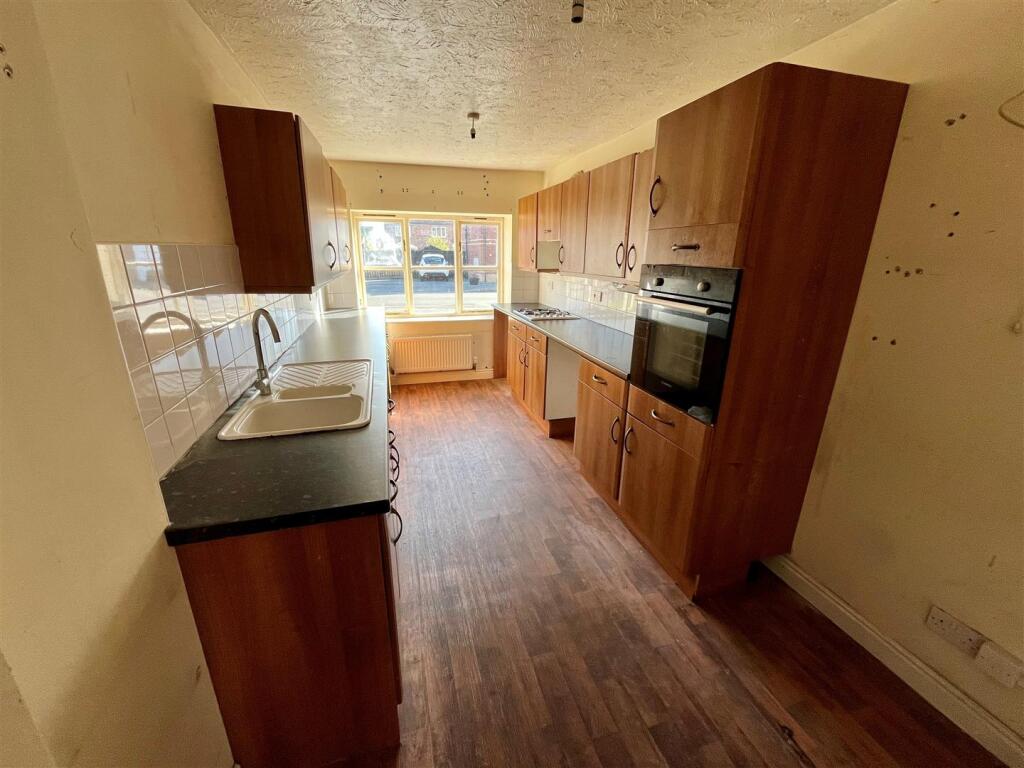 House in Hull - View 2