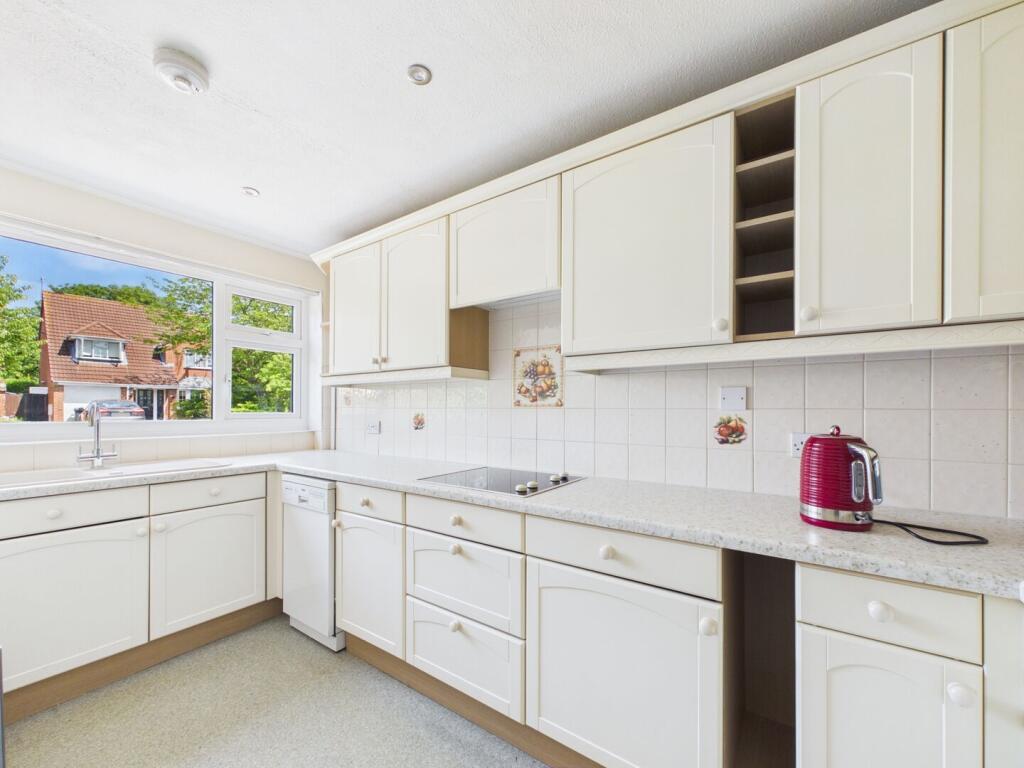 House in Newport - View 4