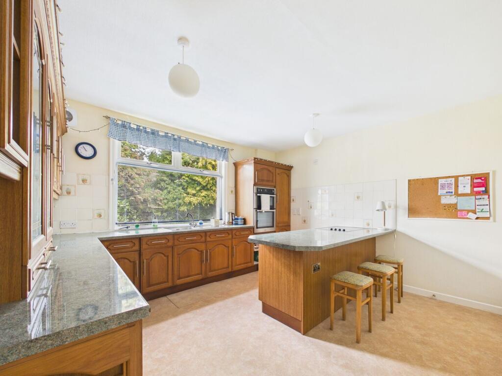 House in Chetwynd Aston - View 5