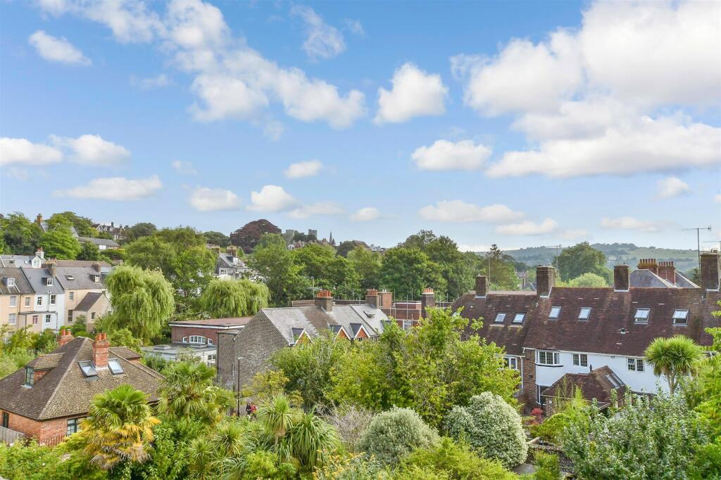 4-bed terraced on Cleve Terrace, Lewes, East Sussex, £625,000