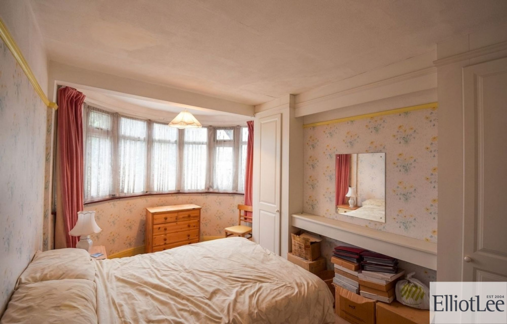 House in Harrow - More