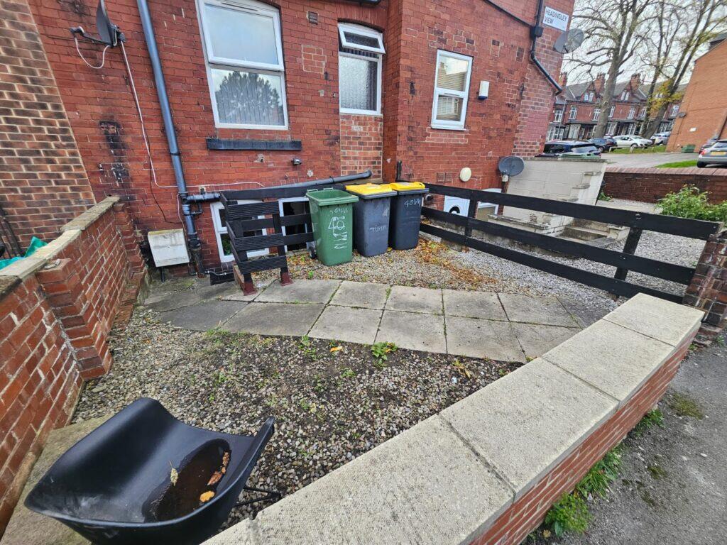 6 bedroom end of terrace house for rent