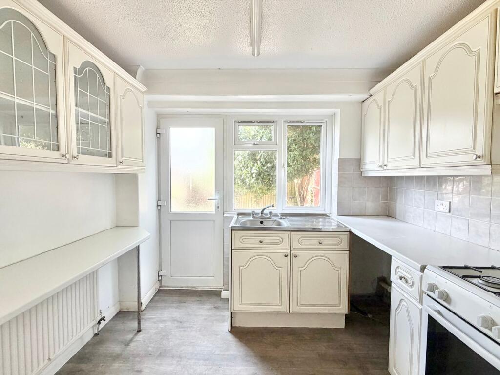 House in Bexhill-on-Sea, Old Town - More