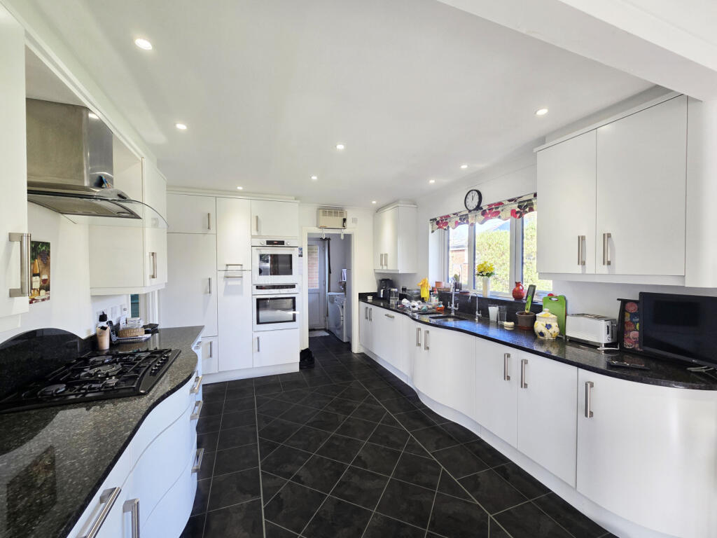 House in Southampton - View 2