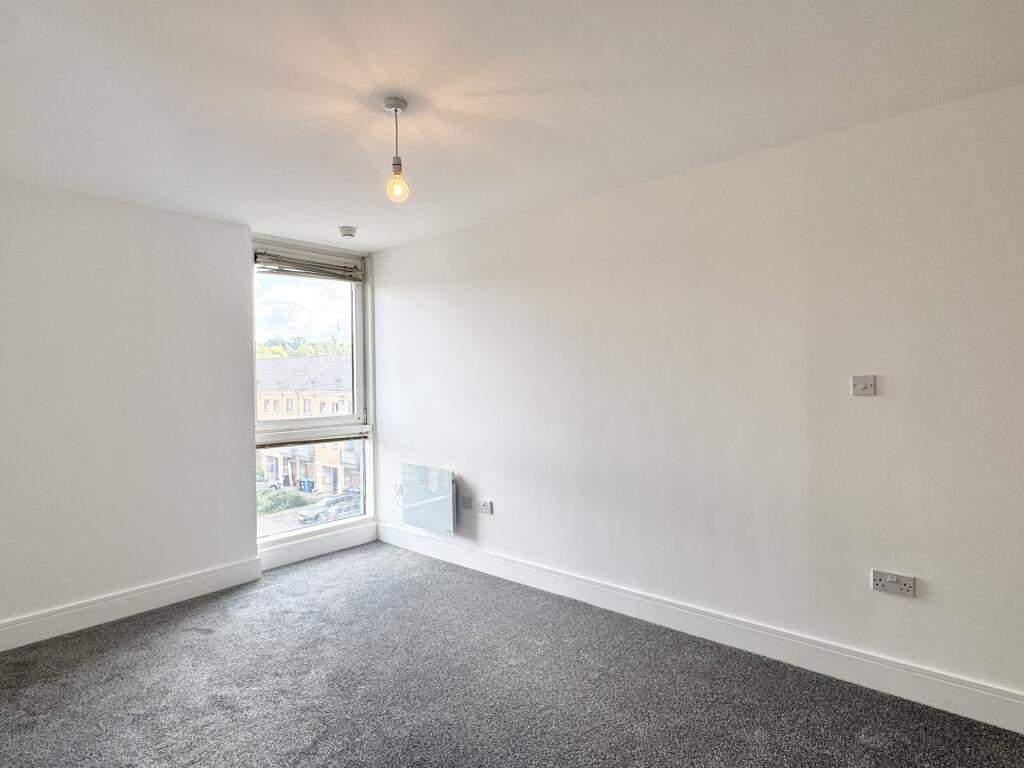 Apartment in Ipswich, Suffolk - More