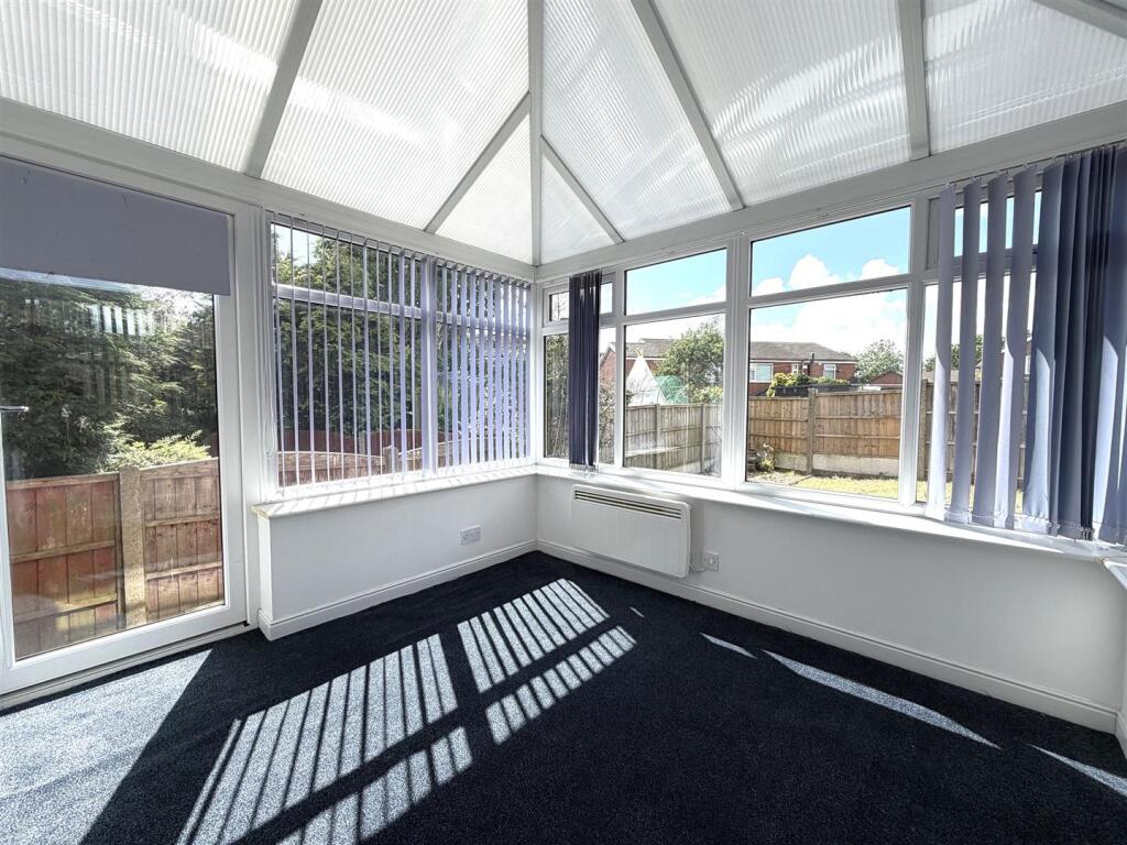 Old Vicarage Mews, Westhoughton, Bolton - Widok 3